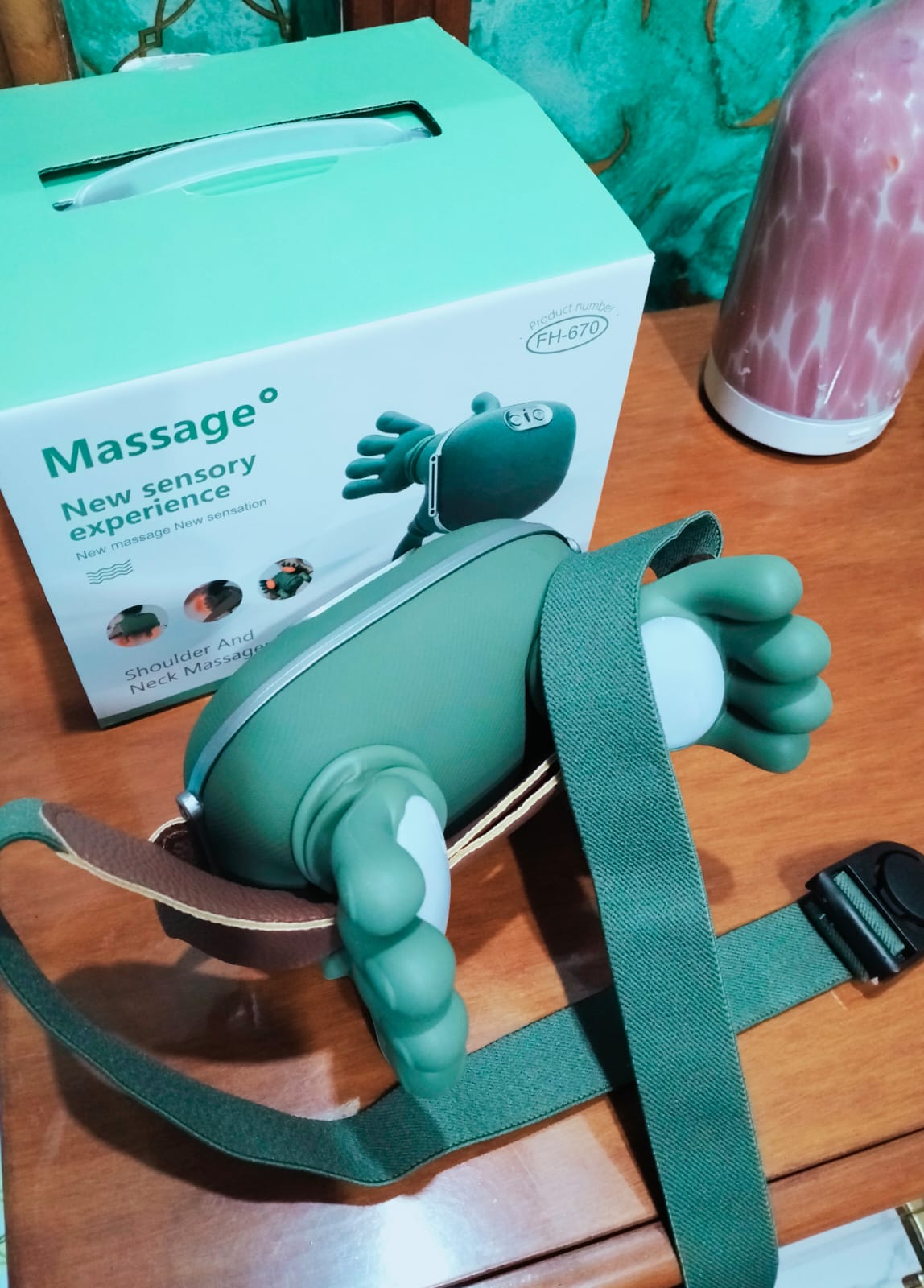 Electric Neck & Shoulder Massager with Heat – 4D Hand Kneading Massage Machine